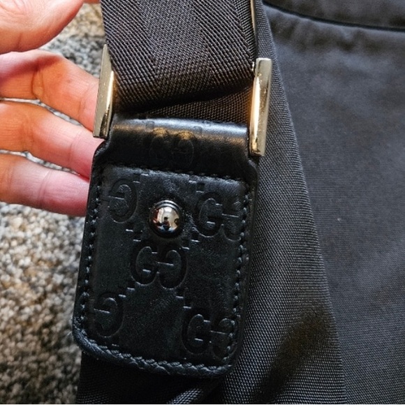 Authentic EUC GUCCI Guccissima Nylon GG Web Black Messenger - Picture 10 of 13